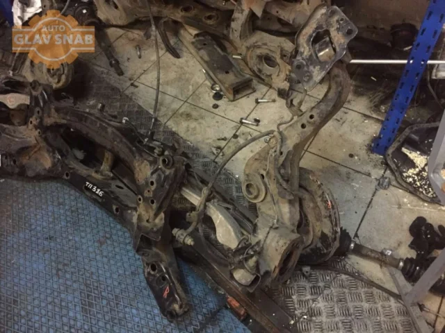 Задняя балка для Nissan X-Trail T31 RU 2007-2014 на фотографиях