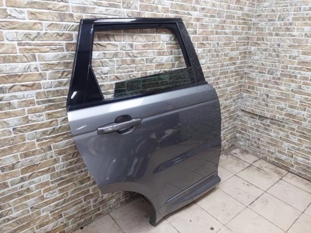 Дверь задняя правая для Land Rover Range Rover Sport L494 2013-2017 на фотографиях