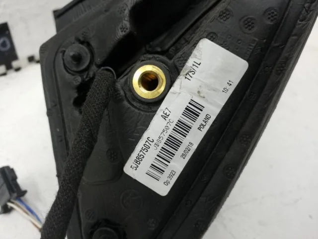 Зеркало заднего вида (в салоне) для Skoda Rapid I rest NH3 2017-2020 на фотографиях