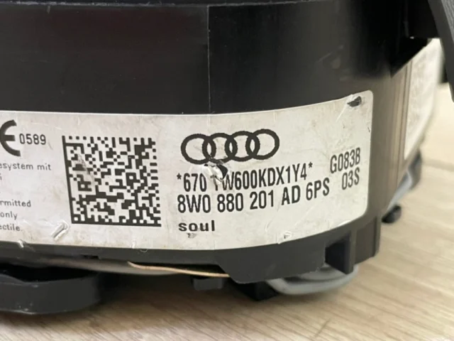 Подушка безопасности водителя для Audi Q7 4M 2015+ на фотографиях