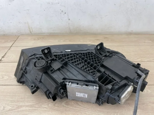 Фара ксенон левая для Audi Q7 4M 2015+ на фотографиях