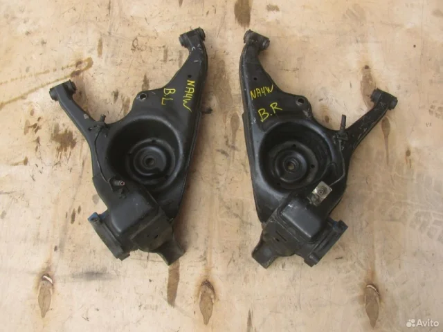 Рычаг задний левый нижний для Mitsubishi Grandis 2003-2011 на фотографиях