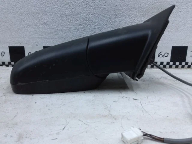 Стекла и зеркала для Nissan Note E12 2012-2020 на фотографиях