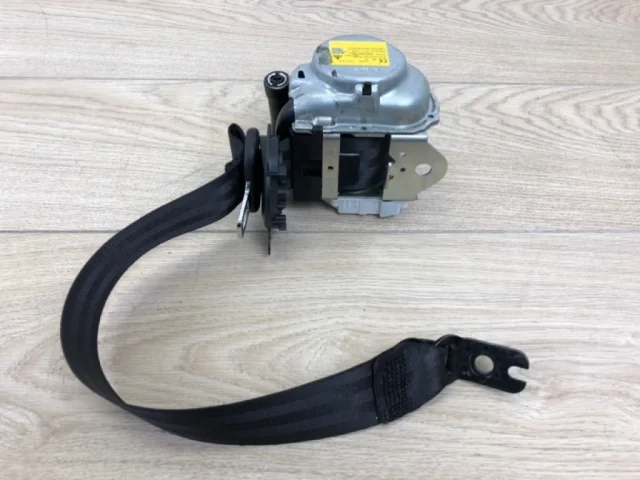 Ремень безопасности задний правый для Audi Q7 4M 2015+ на фотографиях