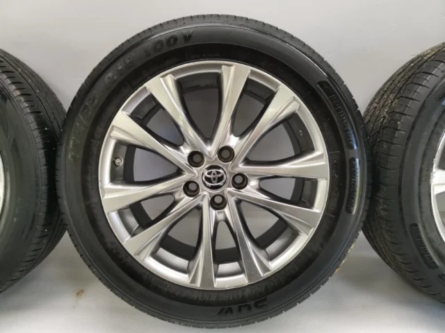 Диск колесный литой для Toyota RAV4 XA40 rest 2015-2019 на фотографиях