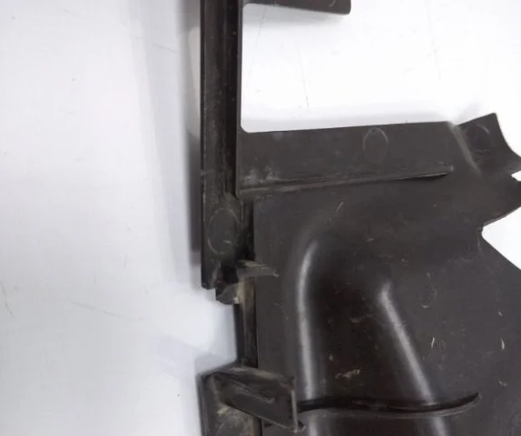 Воздухозаборник для Skoda Rapid II 2020+ на фотографиях