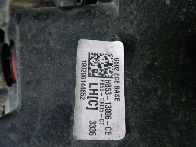 Фары для Ford Explorer U502 rest 2014-2019 на фотографиях