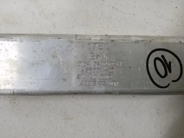 Панель радиатора (телевизор) для BMW X3 G01 2017-2023 на фотографиях