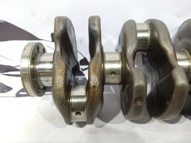 Коленвал для Toyota RAV4 XA30 2005-2012 на фотографиях