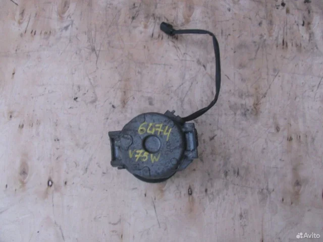 Компрессор кондиционера для Mitsubishi Pajero Sport K90 1997-2009 на фотографиях