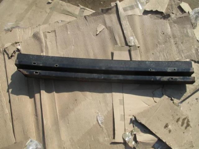 Бампер для Nissan Tiida SC11 Седан 2007-2014 на фотографиях