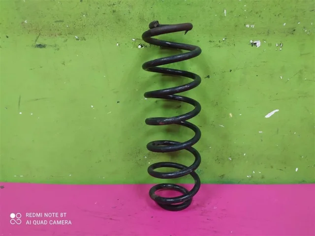 Пружина амортизатора задняя для Volkswagen Jetta 6 2010-2019 на фотографиях