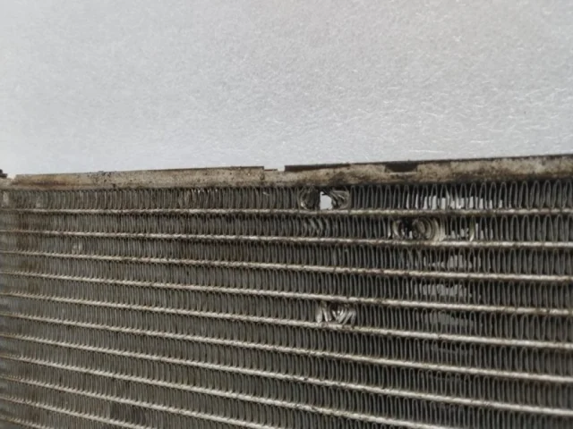 Радиатор охлаждения ДВС для Chevrolet Cruze 1 J300 2009-2015 на фотографиях