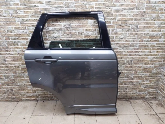 Дверь задняя правая для Land Rover Range Rover Sport L494 2013-2017 на фотографиях