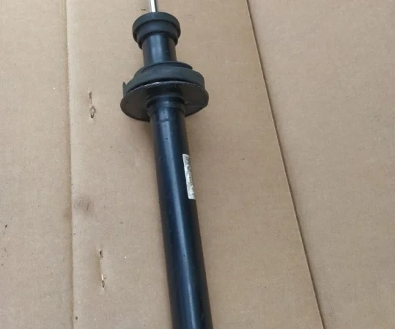 Амортизаторы задние (комплект) для BMW 5er G30 2016-2023 на фотографиях