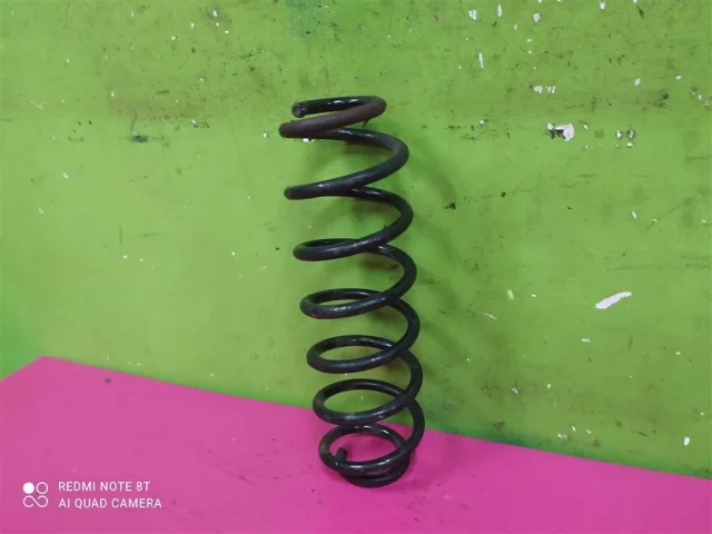 Пружина амортизатора задняя для Volkswagen Jetta 6 2010-2019 на фотографиях