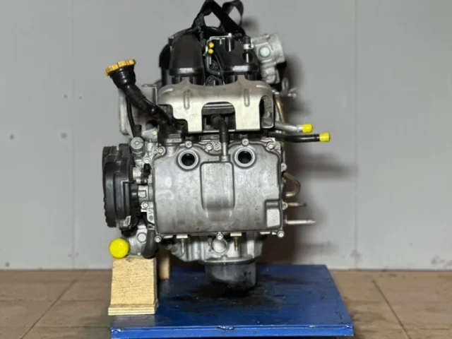 Двигатель без навесного для Subaru Legacy BM/B14 rest 2013-2015 на фотографиях