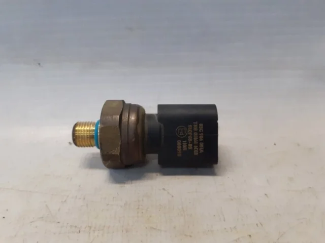 Датчик давления топлива для Audi Q7 4L 2005-2015 на фотографиях