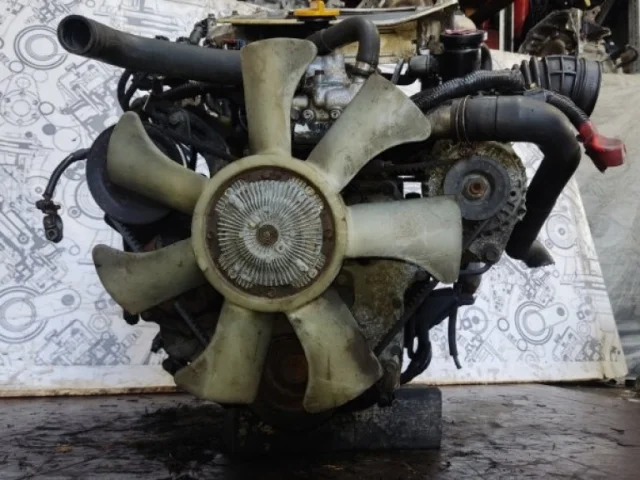 Двигатель без навесного для Nissan Terrano WD21 5dr 1986-1996 на фотографиях