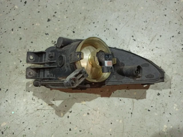 Фары для Opel Insignia Универсал A 2008-2017 на фотографиях