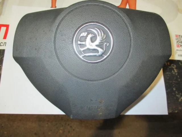 Подушка безопасности водителя для Opel Astra J Хэтчбек 2009-2017 на фотографиях
