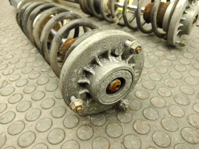 Пружина амортизатора задняя для BMW 5er Ф10 2010-2013 на фотографиях