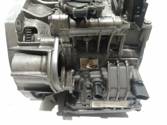 Блок управления двигателем для Volkswagen Polo III Седан (6N2) 1999-2001 на фотографиях