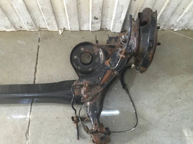 Задняя балка для Toyota Corolla E140/E150 Седан 2006-2013 на фотографиях