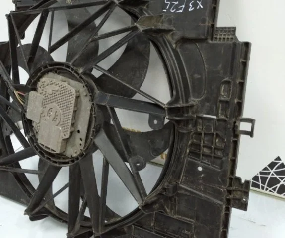 Вентилятор радиатора охлаждения ДВС для BMW X3 F25 2010-2017 на фотографиях