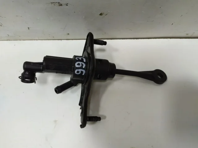 Цилиндр сцепления для Hyundai Solaris 2 (2017-2022) на фотографиях