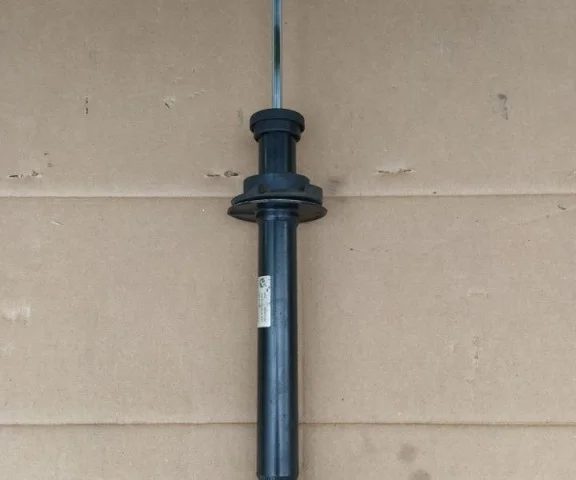 Амортизаторы задние (комплект) для BMW 5er G30 2016-2023 на фотографиях