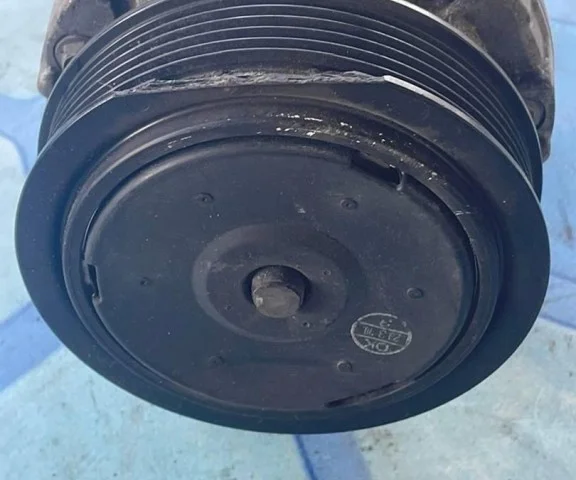 Компрессор кондиционера для Volkswagen Passat Variant (B6, Typ 3C) 2004-2010 на фотографиях