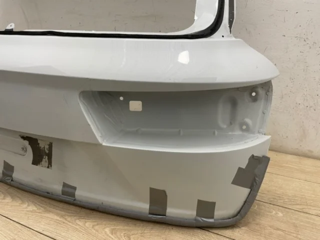 Крышка багажника для Audi Q7 4M 2015+ на фотографиях