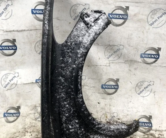 Крыло правое для Volvo C30 MK 2006-2013 на фотографиях