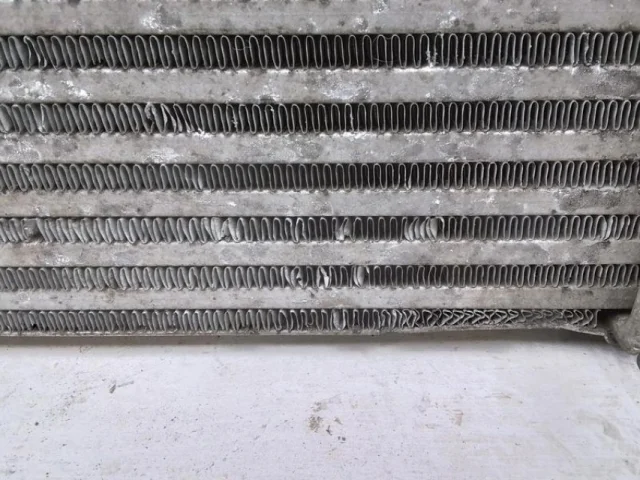 Интеркулер для BMW X5 Е70 2006-2013 на фотографиях