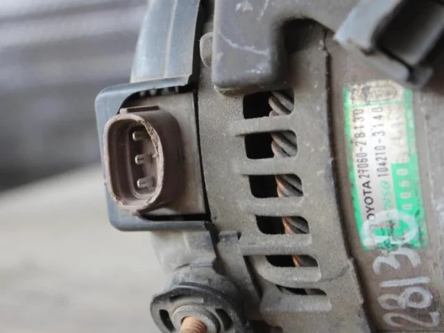 Генератор для Toyota RAV4 XA30 2005-2012 на фотографиях