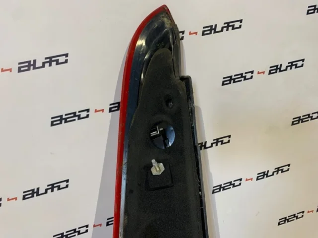 Фонарь правый для Volvo C30 MK 2006-2013 на фотографиях