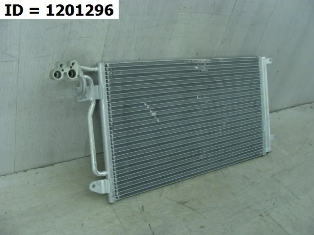 Радиатор кондиционера для Skoda Rapid I rest NH3 2017-2020 на фотографиях