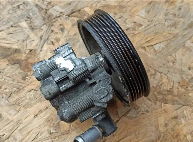 Насос ГУР для Opel Insignia Седан A 2008-2017 на фотографиях