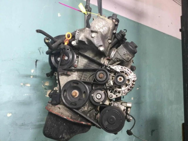 Двигатель без навесного для Volkswagen Polo IV (9N3) 2005-2009 на фотографиях