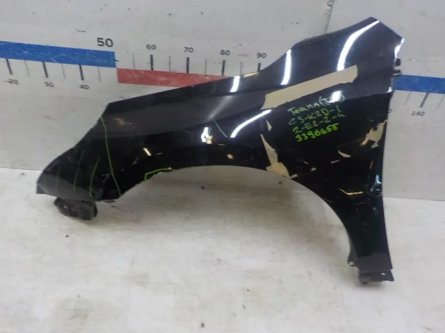 Крылья для Nissan Teana J32 2008-2013 на фотографиях