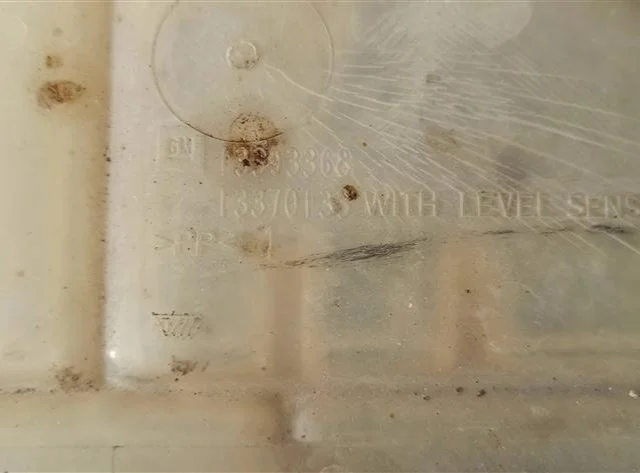 Расширительный бачок радиатора для Opel Astra J Хэтчбек 2009-2017 на фотографиях