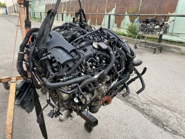 Двигатель для Jaguar XF X250 2008-2016 на фотографиях