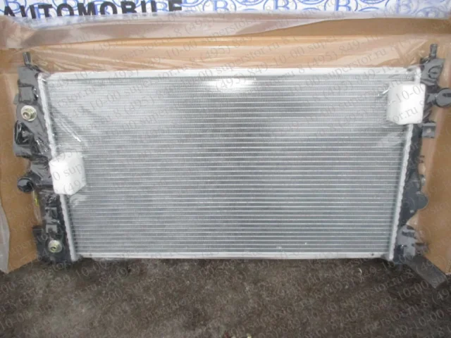 Радиатор охлаждения ДВС для Chevrolet Cruze 1 J300 2009-2015 на фотографиях