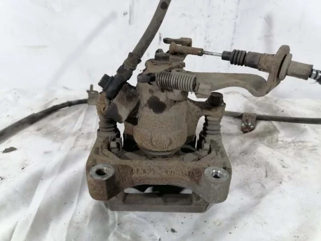 Суппорт задний левый для Mazda CX 5 KF 2017 на фотографиях