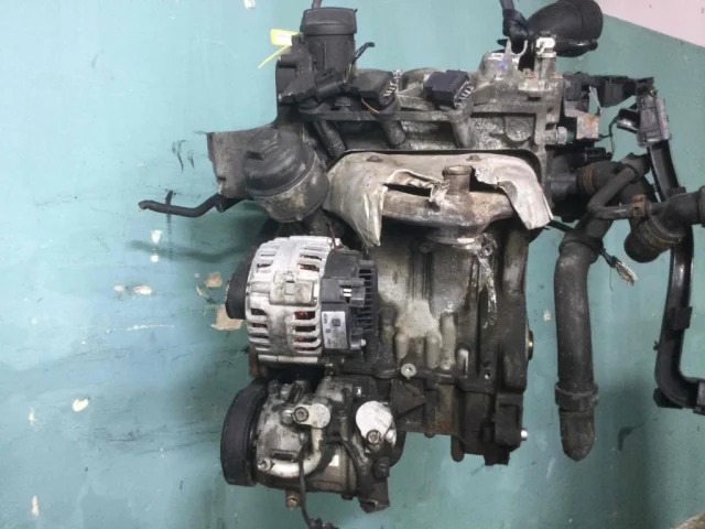 Двигатель без навесного для Volkswagen Polo IV (9N3) 2005-2009 на фотографиях