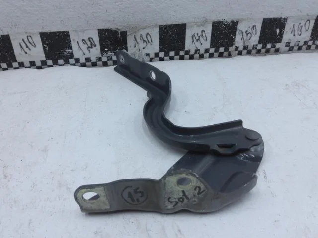 Петля капота левая для Hyundai Solaris 2 (2017-2022) на фотографиях