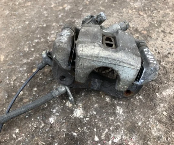 Суппорт задний правый для Honda Civic FA 2005-2010 седан на фотографиях