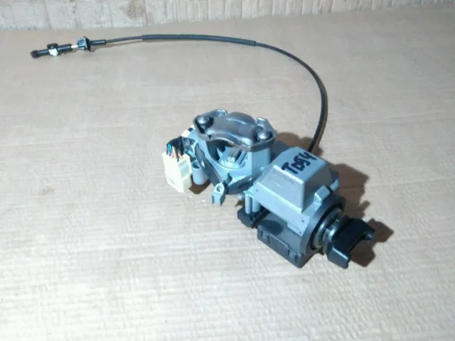 Контактная группа замка зажигания для Suzuki Grand Vitara 2005-2014 на фотографиях