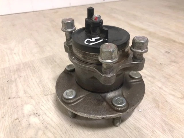 Ступица колеса задняя левая для Mitsubishi ASX I 2010-2012 на фотографиях